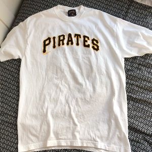 Pirates Clemente Name & Number T-Shirt
